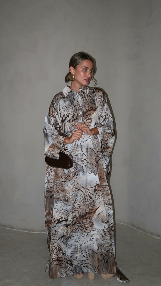 שמלת מקסי אוברסייז סאטן גולייט | בז