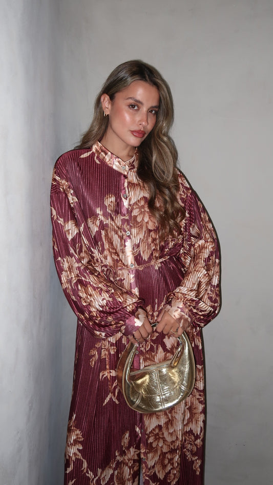 שמלת פליסה כפתורים קארן | בורדו