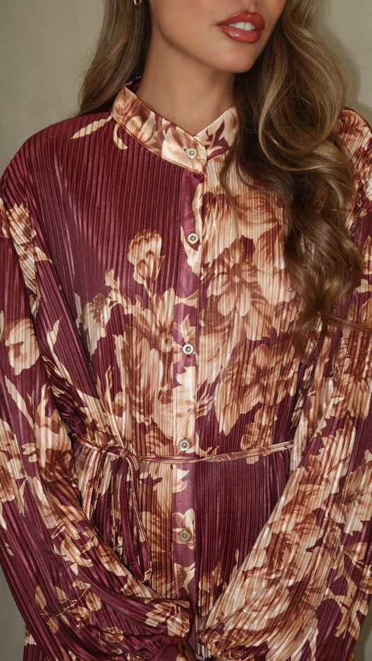 שמלת פליסה כפתורים קארן | בורדו