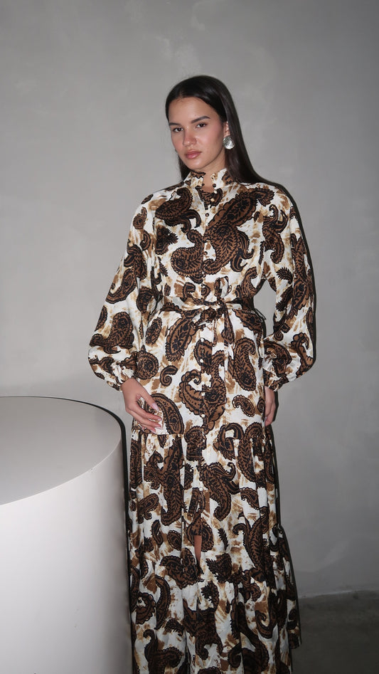 שמלת מקסי קלוש קומות פייזלי | בז/חום