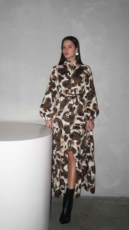 שמלת מקסי קלוש קומות פייזלי | בז/חום