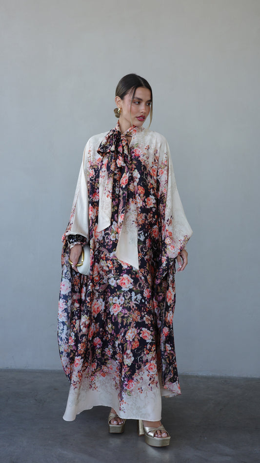 שמלת אוברסייז מעוגלת עניבה גוצי | שמנת שחור