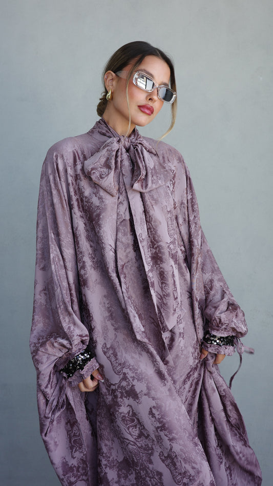 שמלת אוברסייז מעוגלת עניבה גוצי | סגול חום