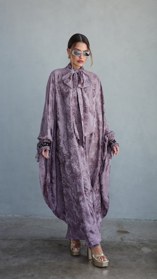 שמלת אוברסייז מעוגלת עניבה גוצי | סגול חום