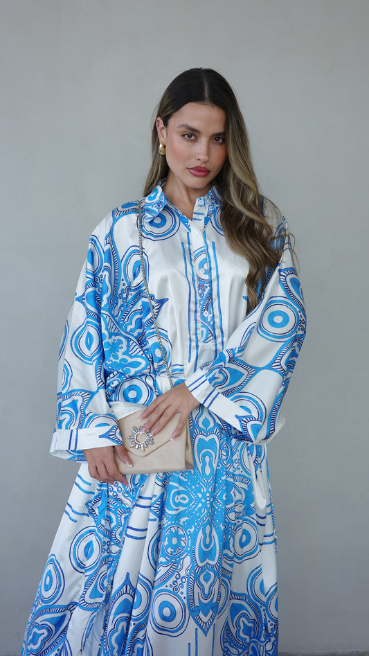 שמלת מקסי אוברסייז סאטן סן לורן | שמנת תכלת