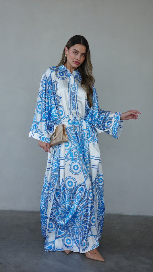 שמלת מקסי אוברסייז סאטן סן לורן | שמנת תכלת