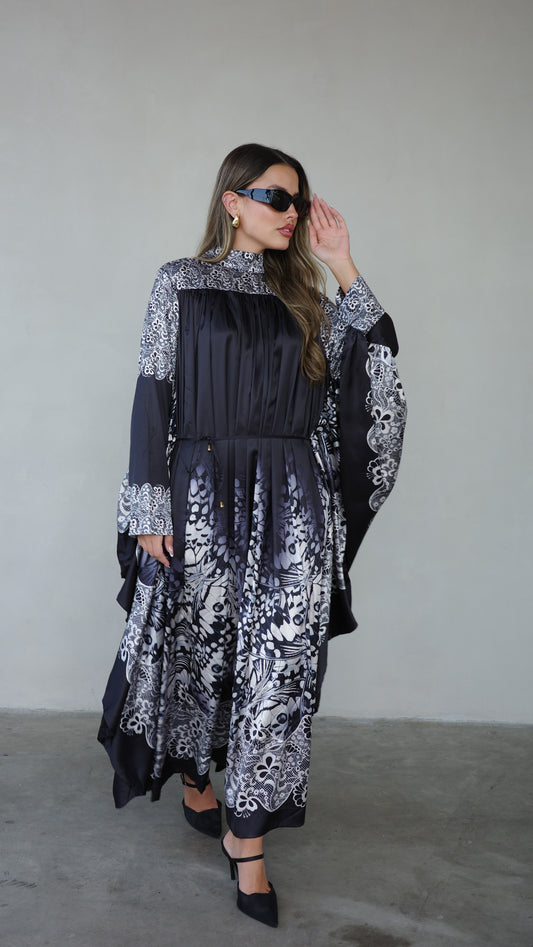 שמלת מקסי אוברסייז עטלף שאנל | שחור/אפור