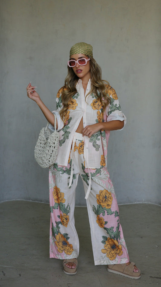 חליפת מכנס קנקון | לבן/ורוד