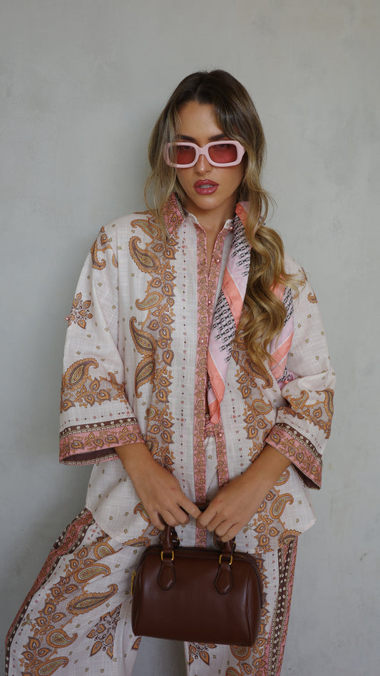 חליפת מכנס קוסמוי | לבן/ורוד