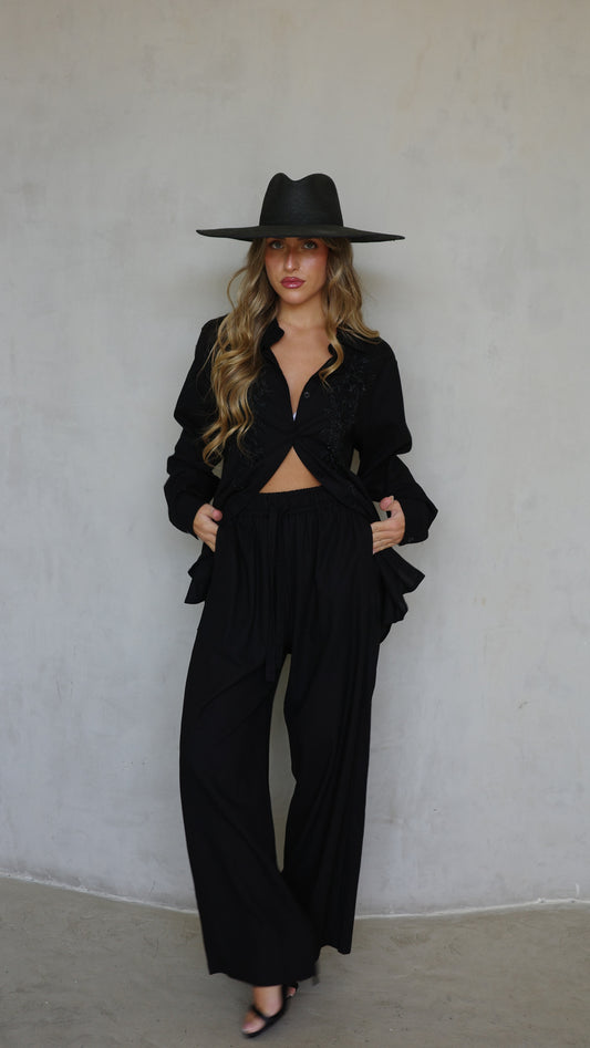 חליפת מכנס משולבת רקמה וחרוזים | שחור