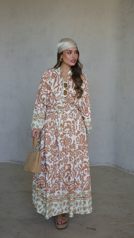 גלביה קומות כפתורים חגורה דיאנדרה | שמנת/חום