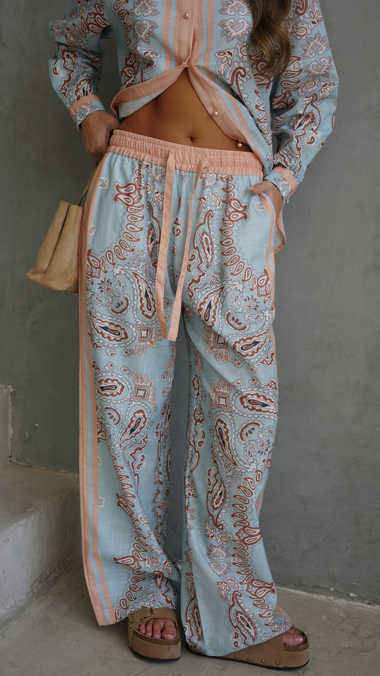 חליפת מכנס לטיסיה | תכלת/אפרסק