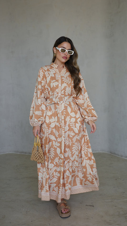 גלביה קומות כפתורים חגורה אמנואל | חום/בז