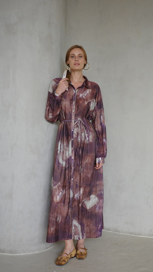 שמלת פליסה כפתורים אבלין | חום