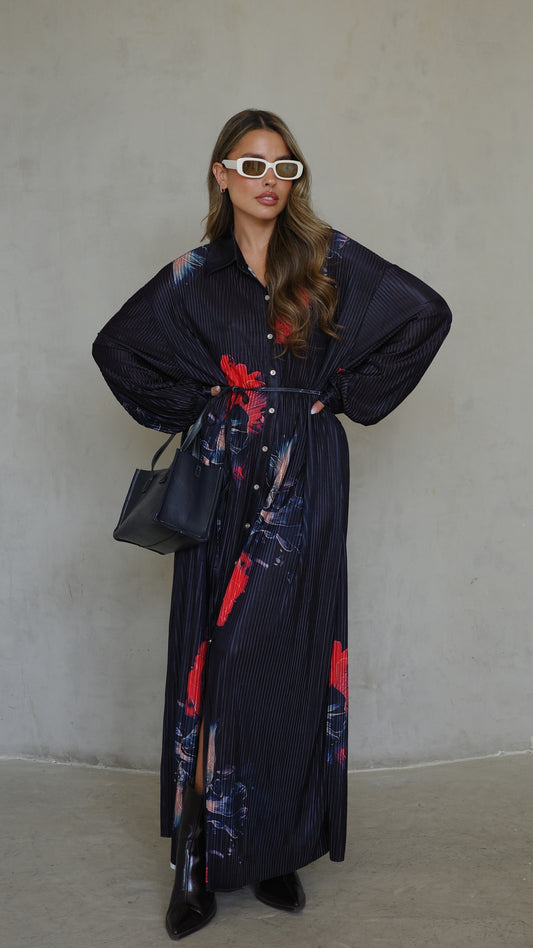 שמלת פליסה כפתורים קארן | שחור