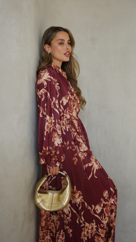 שמלת פליסה כפתורים קארן | בורדו