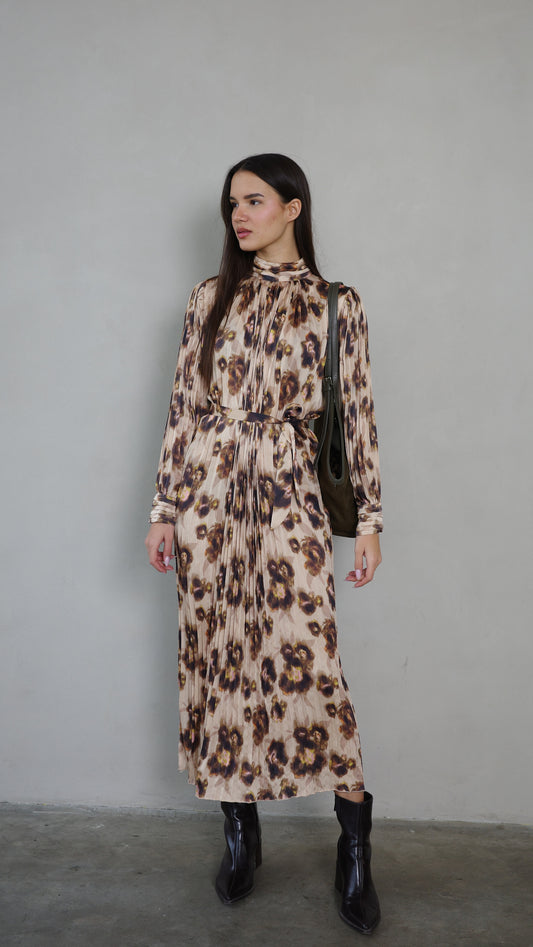 שמלת מידי פליסה קנדרה | בז/חום