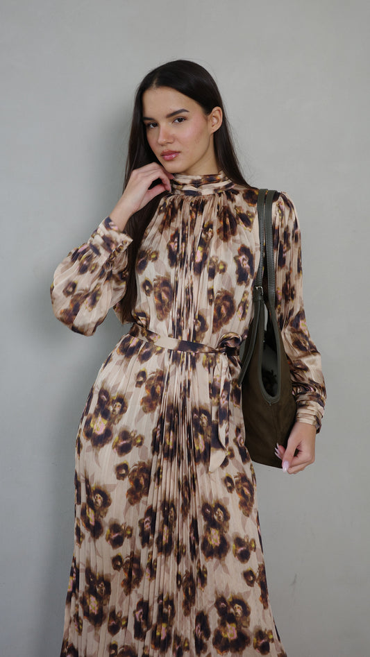 שמלת מידי פליסה קנדרה | בז/חום