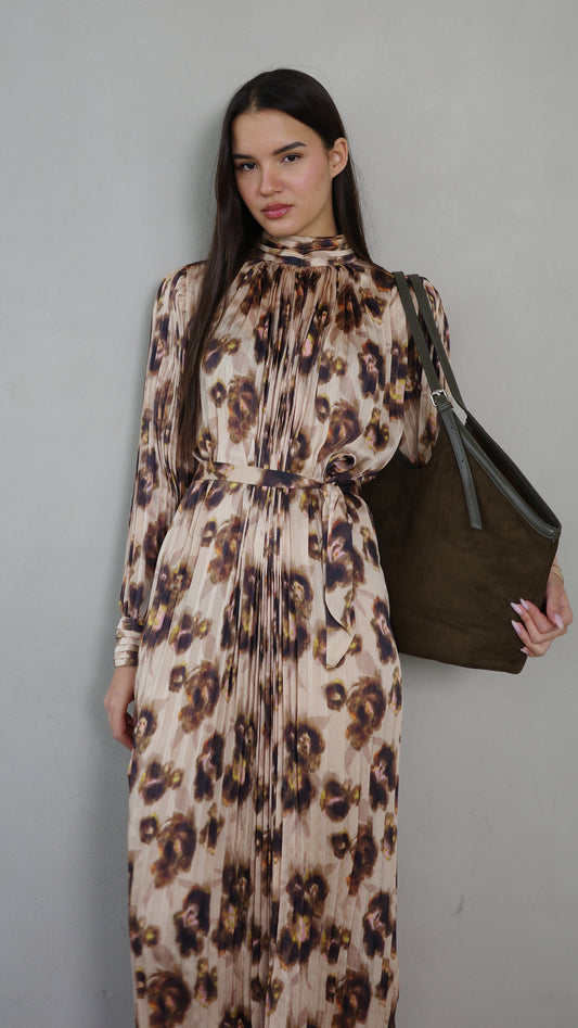 שמלת מידי פליסה קנדרה | בז/חום