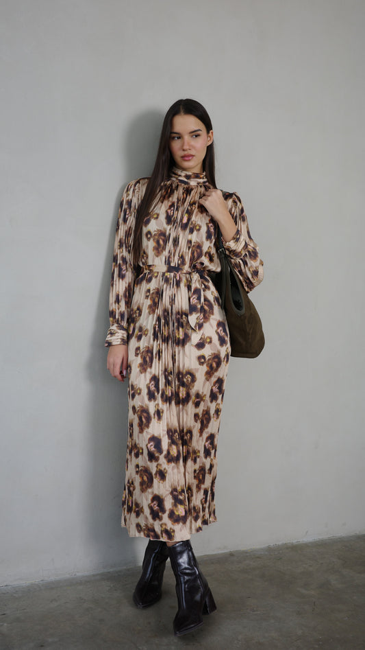 שמלת מידי פליסה קנדרה | בז/חום