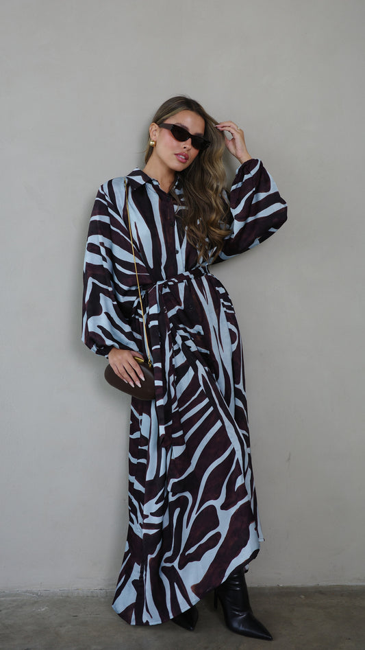 שמלת מקסי אוברסייז כפתורים שארלוט | חום/תכלת