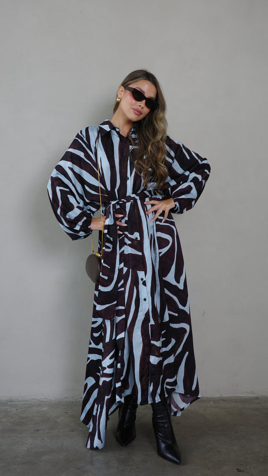 שמלת מקסי אוברסייז כפתורים שארלוט | חום/תכלת