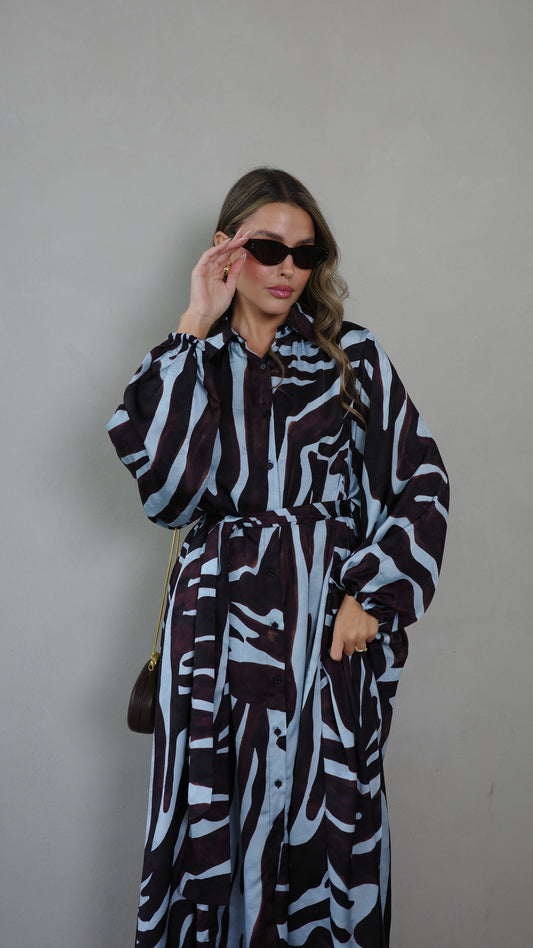 שמלת מקסי אוברסייז כפתורים שארלוט | חום/תכלת