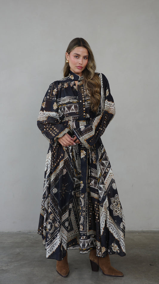 שמלת קלוש עניבה קארינה | שחור