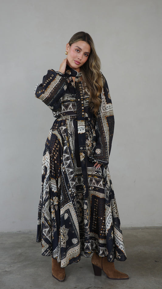 שמלת קלוש עניבה קארינה | שחור