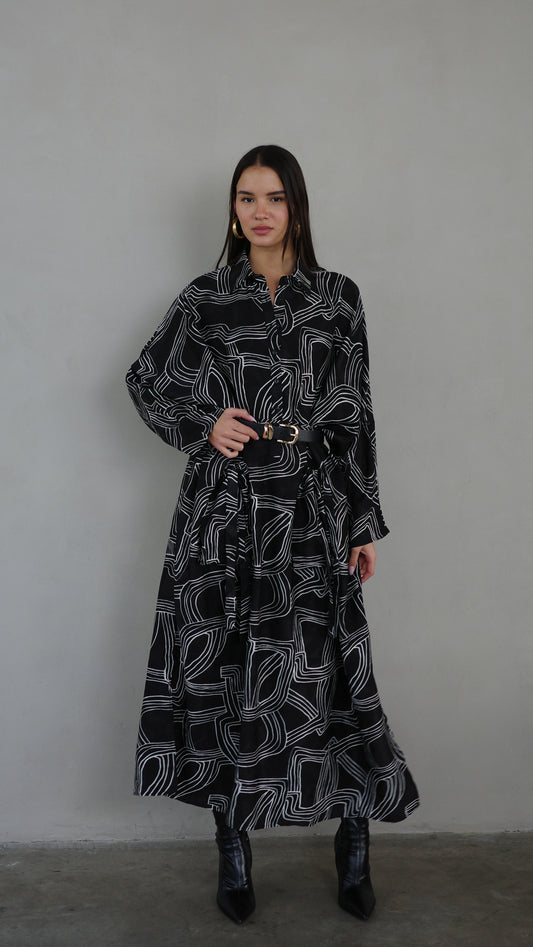 שמלת מקסי גלביה קלאסי מישל | שחור/לבן