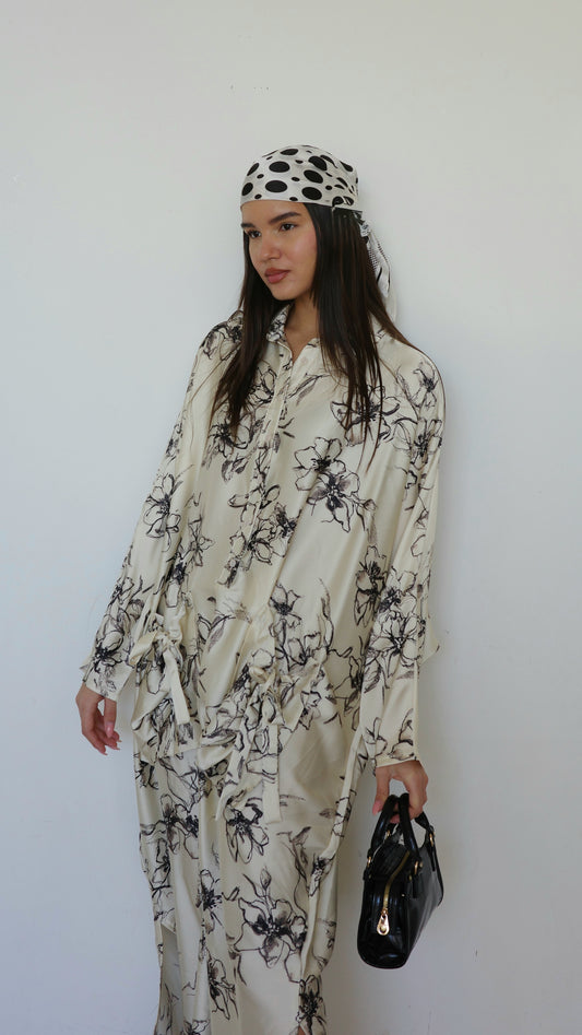 שמלת אוברסיז עטלף אמבר | לבן/שחור