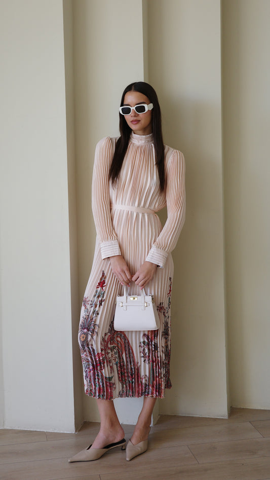 שמלת מידי פליסה קנדרה | ורוד