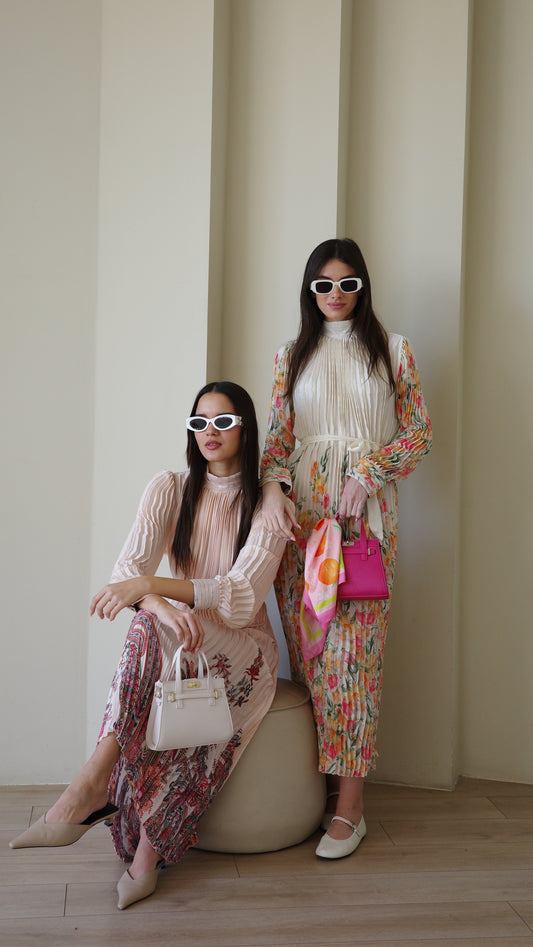 שמלת מידי פליסה קנדרה | שמנת