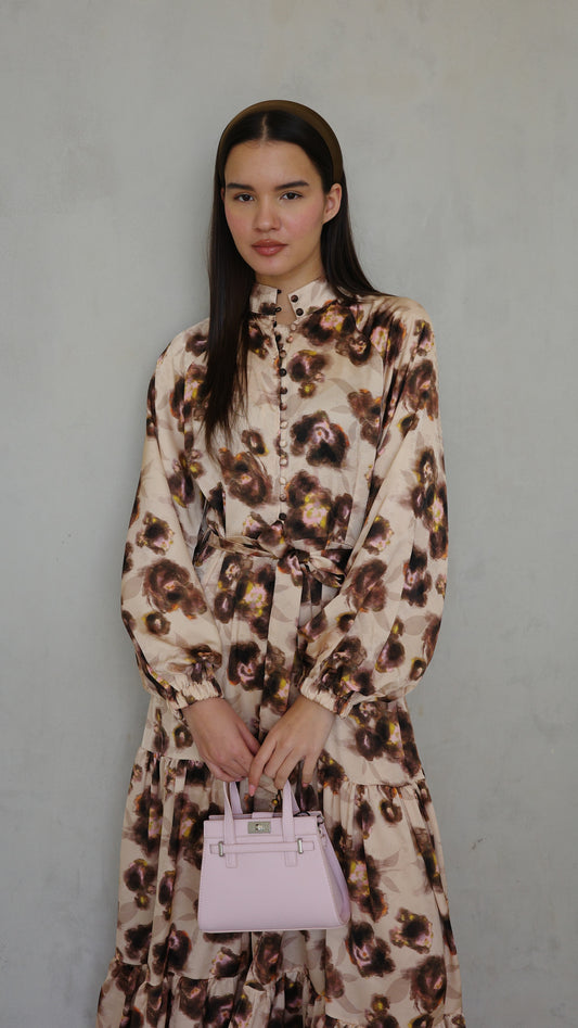 שמלת מקסי קלוש קומות פלווארס | בז/חום