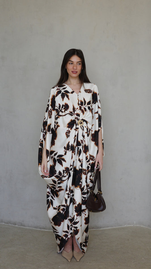 שמלת עטלף כיווצים אבזם פירנצה | בז/חום