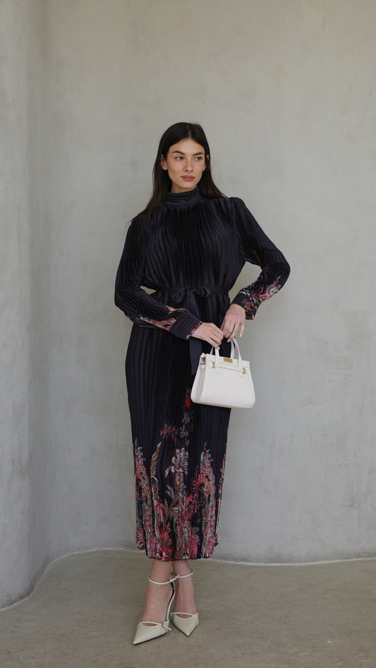 שמלת מידי פליסה קנדרה | שחור