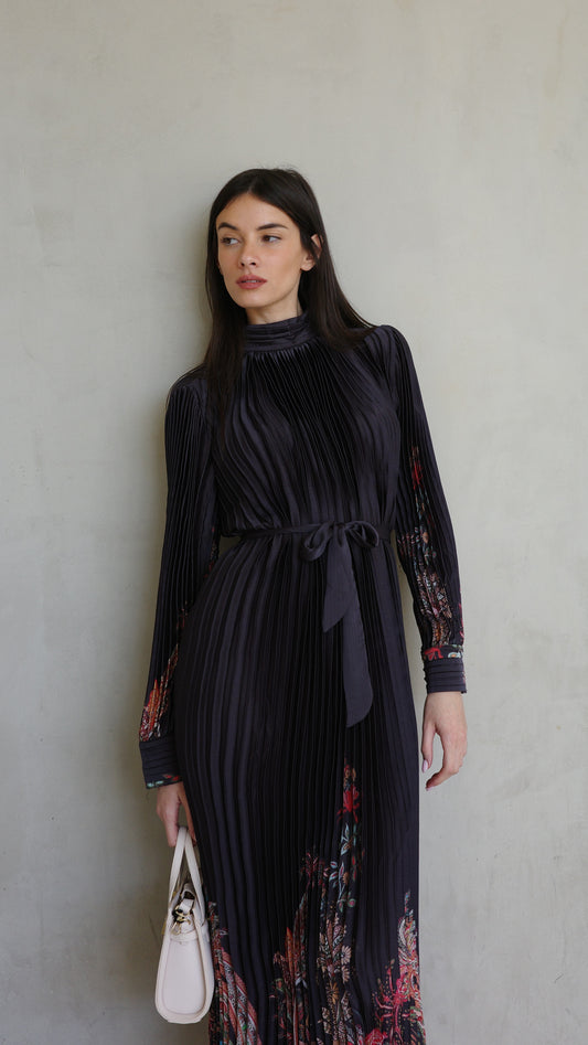 שמלת מידי פליסה קנדרה | שחור