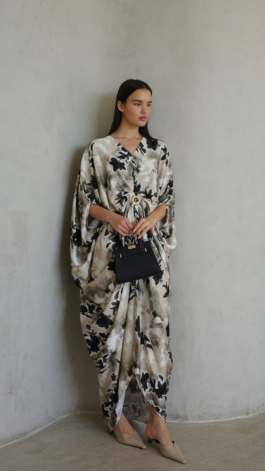 שמלת עטלף כיווצים אבזם פירנצה | בז/אפור