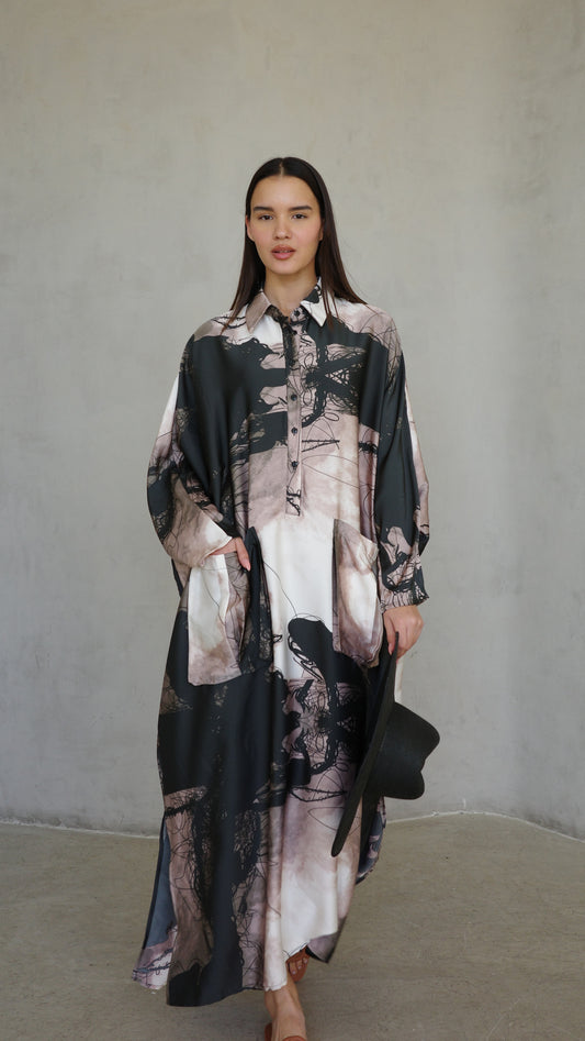 שמלת מקסי אוברסייז עטלף הילטון | שחור/בז