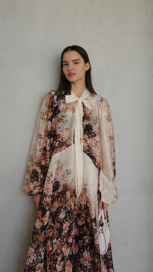 שמלת קלוש עניבה קארינה פרחוני | שמנת