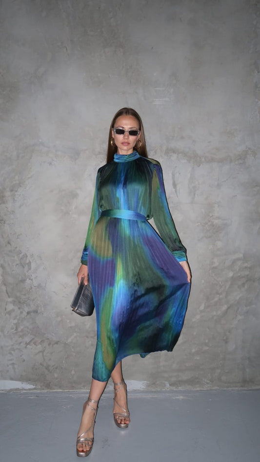 שמלת מידי פליסה קנדרה | כחול מטאלי