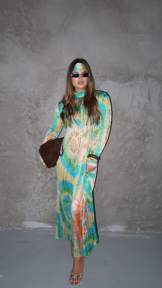 שמלת מידי פליסה קנדרה | תכלת/ורוד