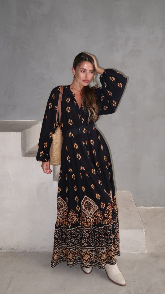 שמלת גלביה חגורה היילי | שחור