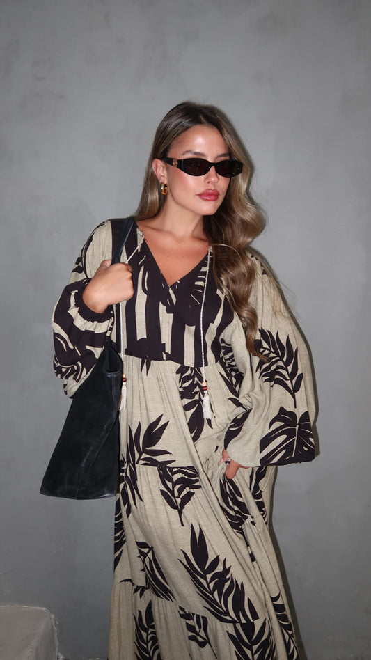 גלביה קומות פונפונים אלכסה | בז/שחור