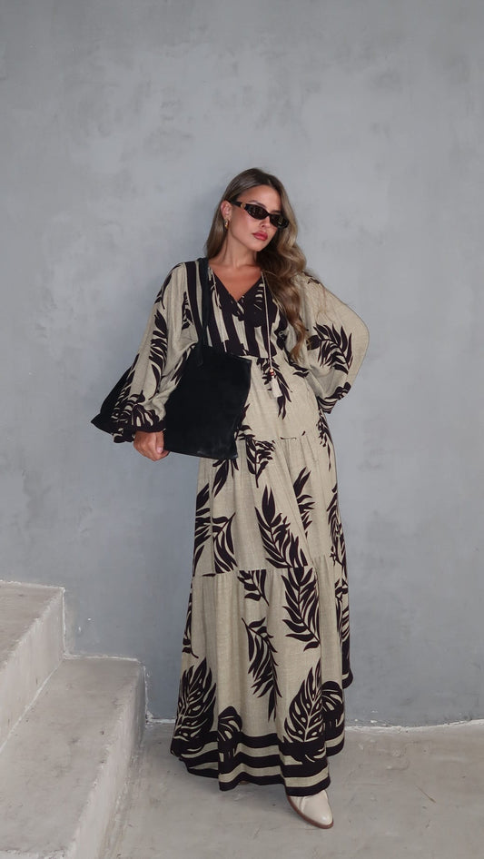 גלביה קומות פונפונים אלכסה | בז/שחור