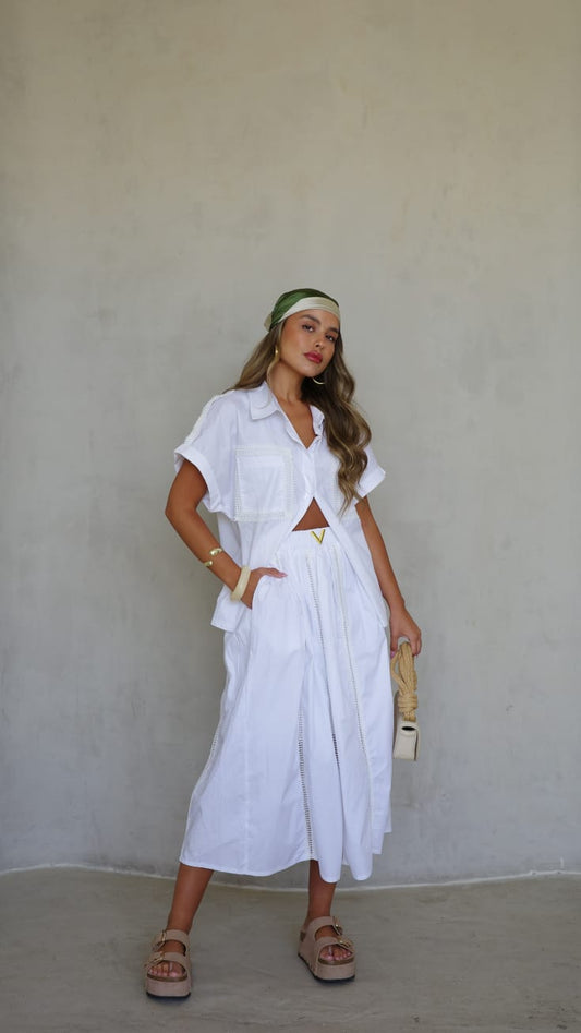 חליפת חצאית קלוש פוקט | לבן