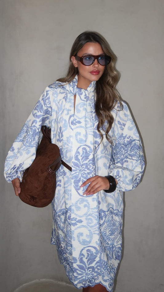 שמלת פפיון רקמות ולנטינה | תכלת