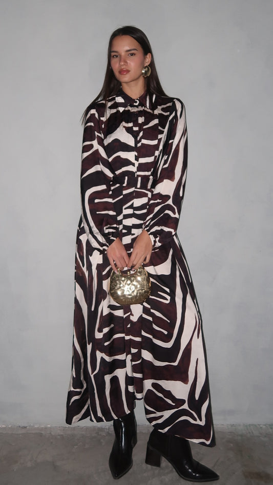 שמלת מקסי אוברסייז כפתורים שארלוט | חום/בז