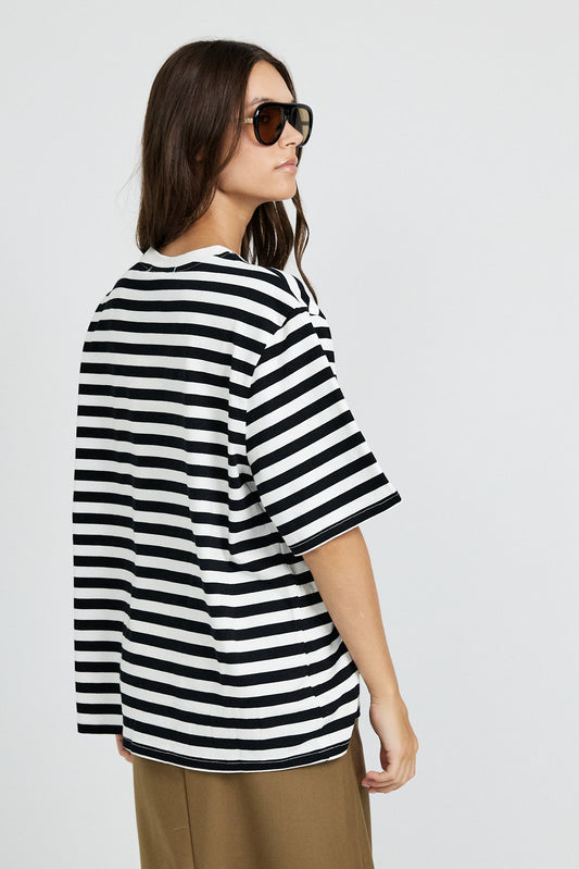 Oversized Striped Basic T-Shirt – Black & Cream