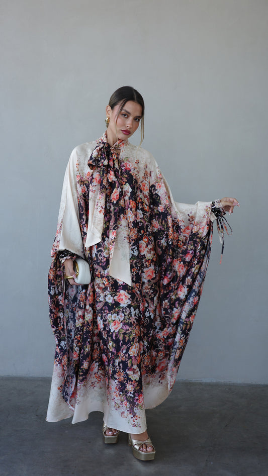 שמלת אוברסייז מעוגלת עניבה גוצי | שמנת שחור